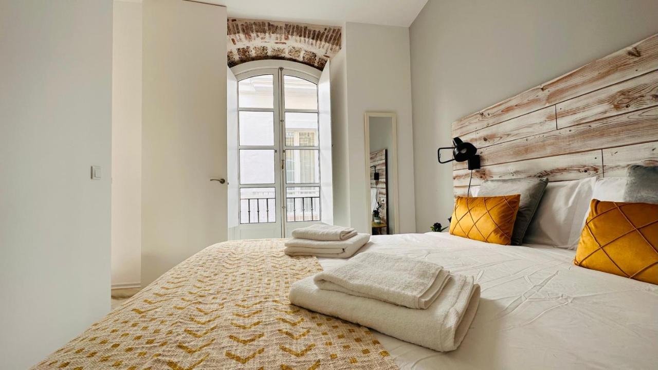 Apartamentos Gadir Centro Cadiz Exterior photo